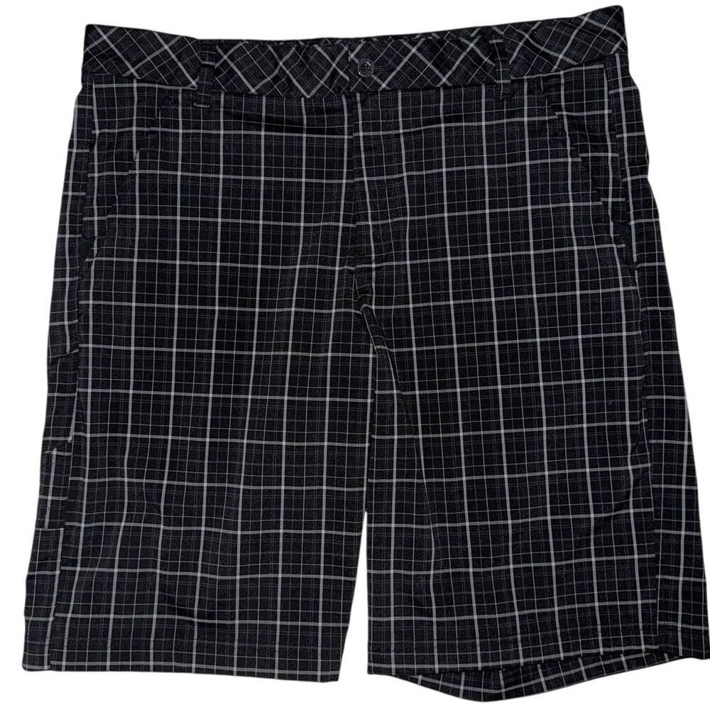 FILA Sport Golf Black Silver Plaid Bermuda Length Shorts Stretch Size 36 EUC